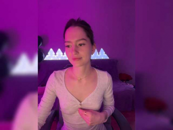 whiteTEA bongacams stream image