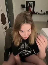 Nura_n_Sarah stripchat stream image