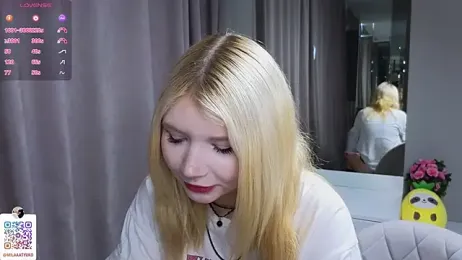 DaisyElmers stripchat stream image