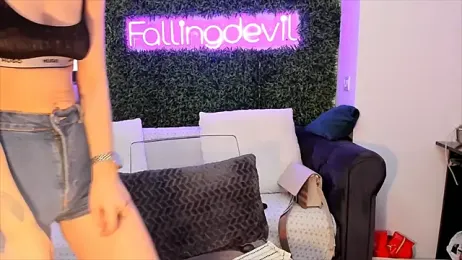 realhotfallingdevil stripchat stream image