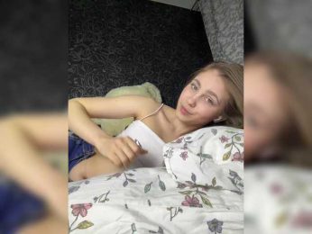 sweetAdel bongacams stream image