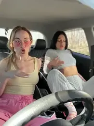 JulliaVegas stripchat stream image