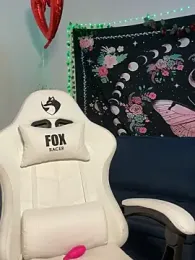 ---Red-haired-Fox--- stripchat stream image