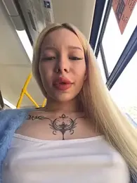 babydolll stripchat stream image