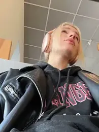 SSSATIVA_model stripchat stream image