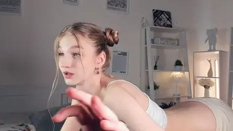 YuNabif stripchat stream image