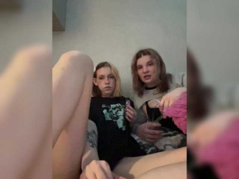 Molly-and-Ewa bongacams stream image