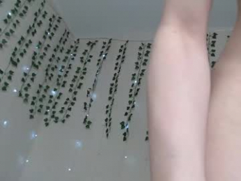 b4by_emilia chaturbate stream image