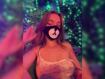 -Summer- bongacams stream image