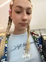 Lia__Love stripchat stream image