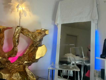 Classy4uuuu bongacams stream image