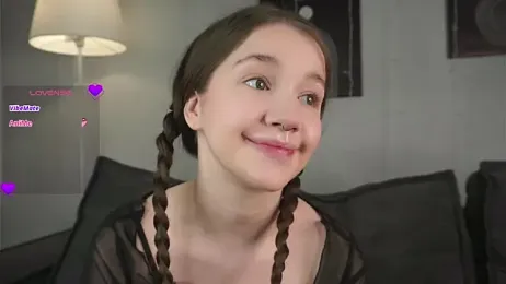 AmiLewis stripchat stream image