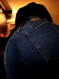 You-kitty2025 stripchat stream image