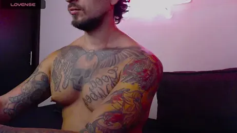 marco_allison01 stripchat stream image