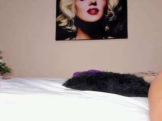 cloe-world1 camsoda stream image