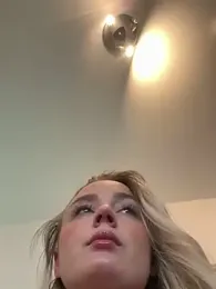 CherryEmmy stripchat stream image