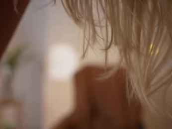 kriss0leoo chaturbate stream image