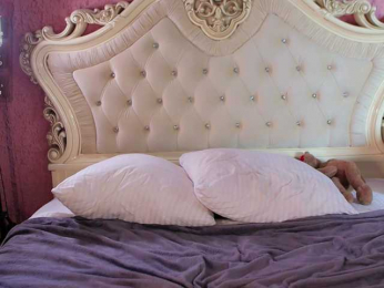 Enchantressss bongacams stream image