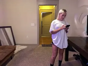 girlfriendmissy stripchat stream image