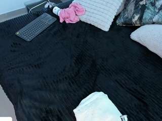 angie-roses camsoda stream image