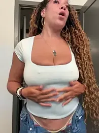 Bigbuttbrooklynn stripchat stream image