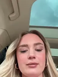 CherryEmmy stripchat stream image