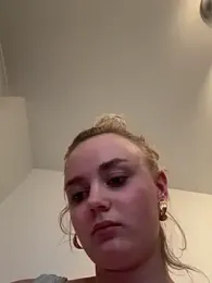 CherryEmmy stripchat stream image