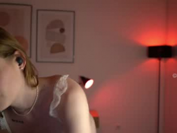 chloewildd chaturbate stream image
